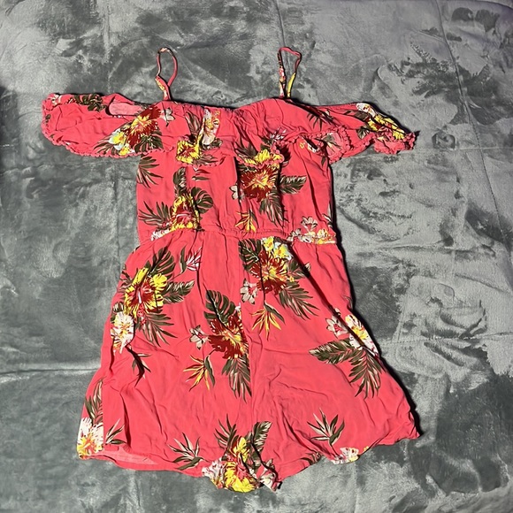 Romper - Picture 2 of 3